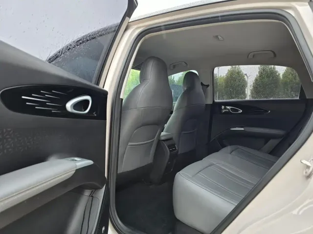 Geely Starry Wish — Фото автомобиля 5