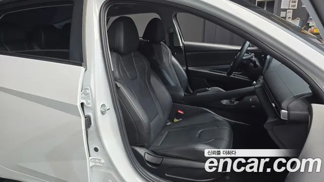 Hyundai AVANTE Avante (CN7) — Фото автомобиля 26