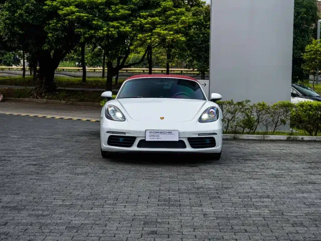 Porsche 718 — Фото автомобиля 12