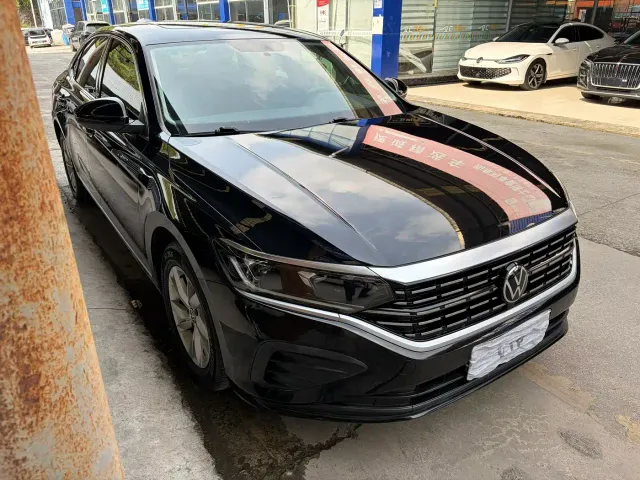 Volkswagen Passat — Фото автомобиля 3