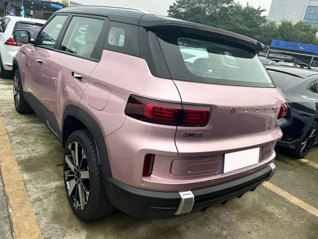 Geely ICON — Фото автомобиля 12