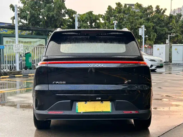 Hycan Z03 — Фото автомобиля 24