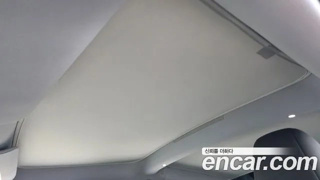 Tesla Model 3 — Фото автомобиля 19