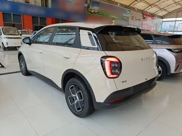GAC Aion UT — Фото автомобиля 4