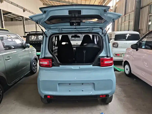 Wuling Hongguang Mini EV — Фото автомобиля 18