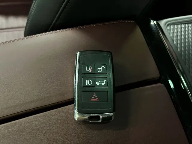 Land Rover Range Rover Evoque — Фото автомобиля 26