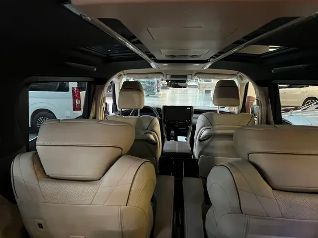 Toyota Alphard — Фото автомобиля 4