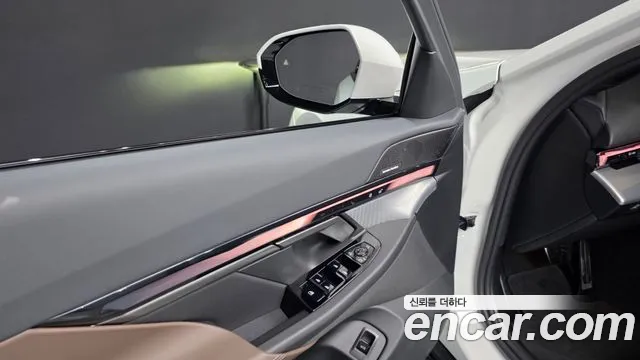 BMW 5-Series — Фото автомобиля 18
