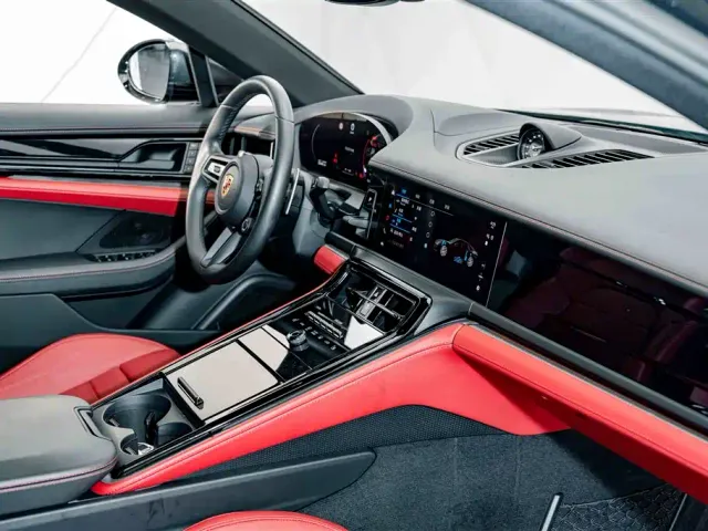 Porsche Panamera — Фото автомобиля 19