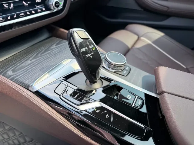 BMW 5 Series — Фото автомобиля 29