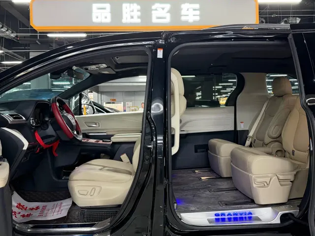 Toyota Granvia — Фото автомобиля 9