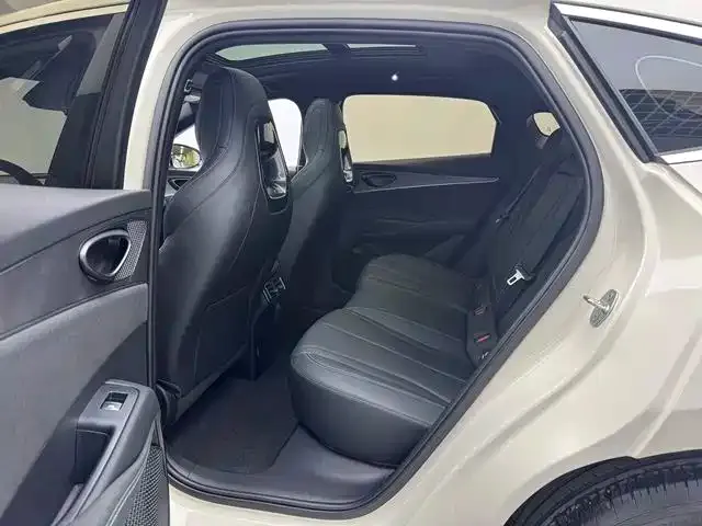 BYD Seal 06 — Фото автомобиля 12