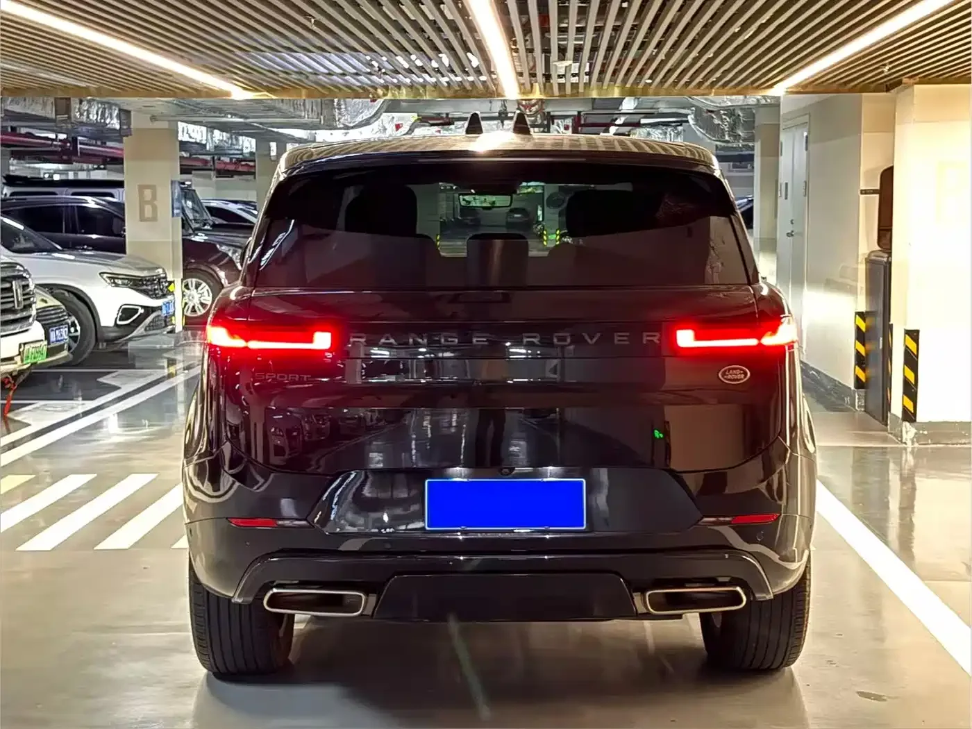 Land Rover Range Rover Sport 2024 400PS Dynamic SE — Фото автомобиля 3
