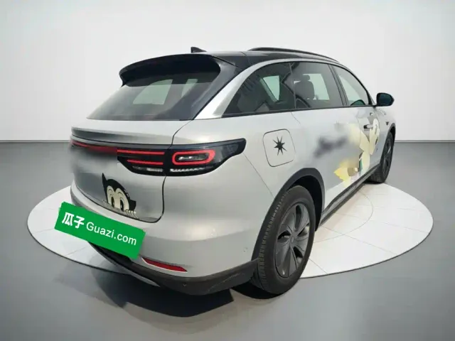 Leapmotor C11 — Фото автомобиля 6