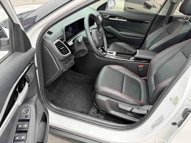 Kia Seltos — Фото автомобиля 15