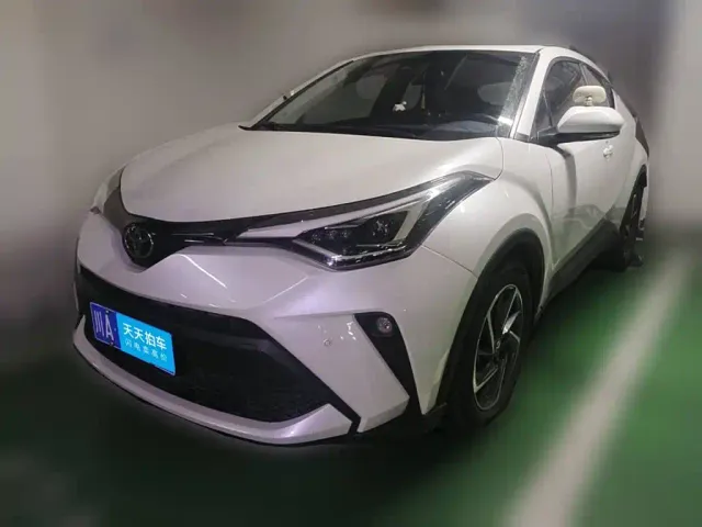 Фотография автомобиля — Toyota C-HR