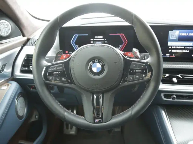 BMW XM — Фото автомобиля 13