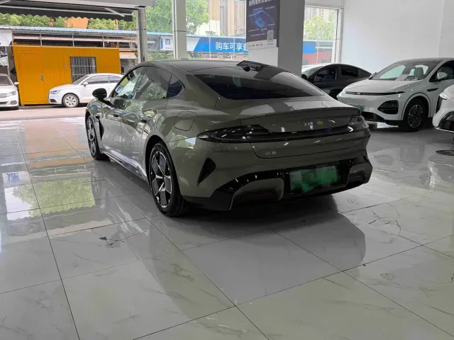 Xiaomi SU7 — Фото автомобиля 9