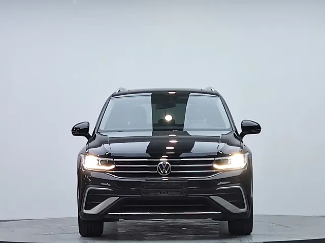 Volkswagen Tiguan L — Фото автомобиля 3