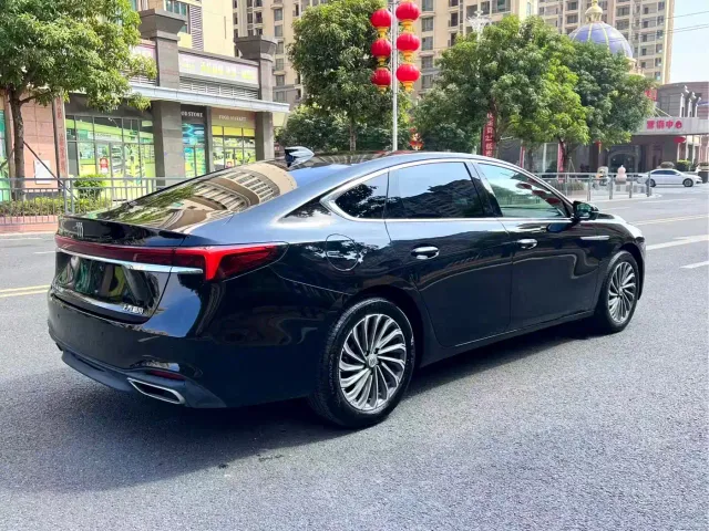 Buick LaCrosse — Фото автомобиля 4