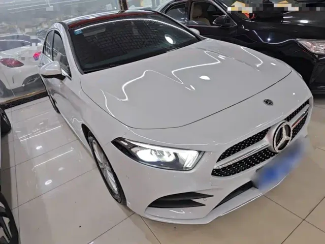 Mercedes-Benz A-Class — Фото автомобиля 3
