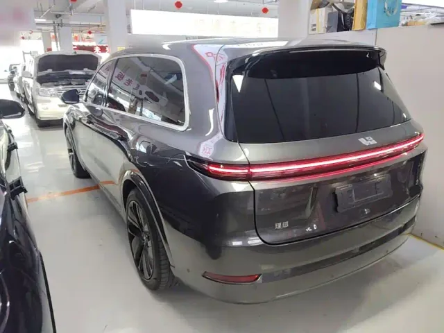 Li Auto L9 — Фото автомобиля 4