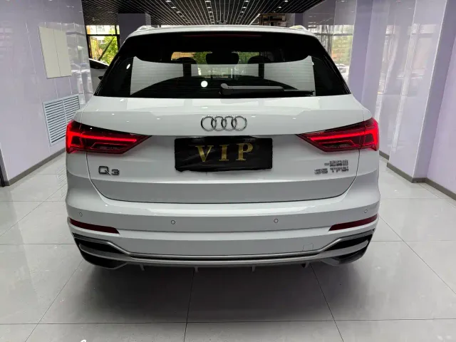 Audi Q3 — Фото автомобиля 3