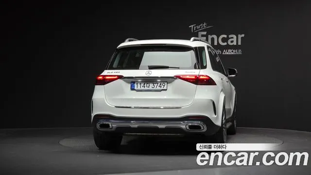 Mercedes-Benz GLE-Class — Фото автомобиля 4