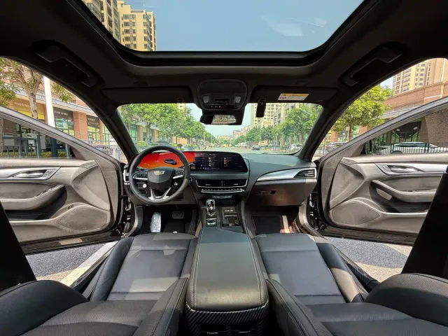 Cadillac CT5 — Фото автомобиля 28