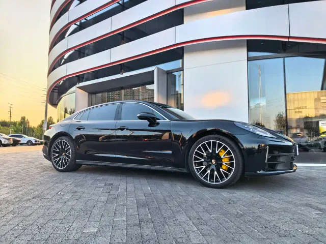 Porsche Panamera — Фото автомобиля 17