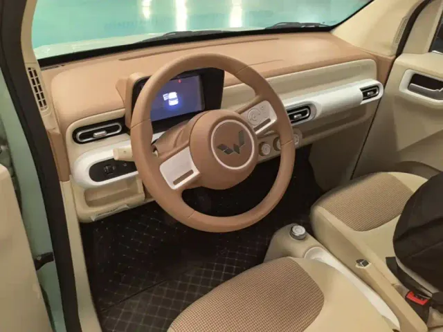 Wuling Hongguang Mini EV — Фото автомобиля 9