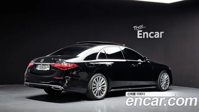 Mercedes-Benz S-Class — Фото автомобиля 2