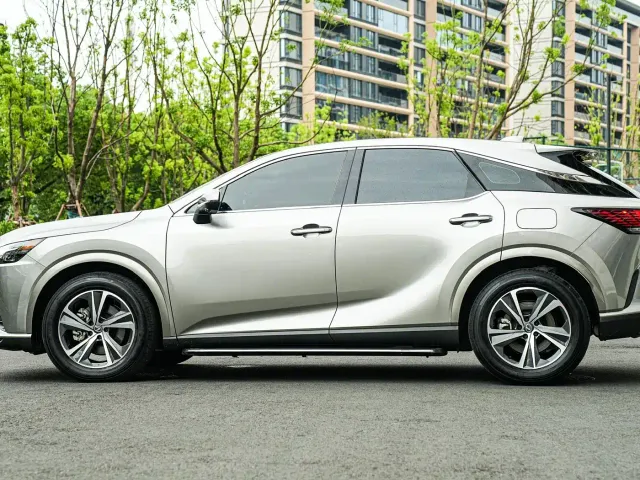 Lexus RX — Фото автомобиля 7