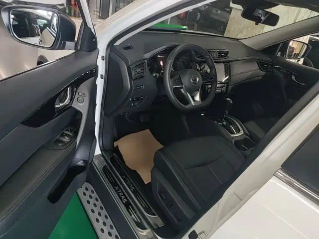 Nissan X-Trail — Фото автомобиля 15