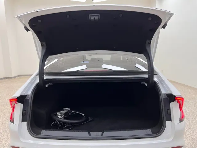 Wuling Starlight — Фото автомобиля 30