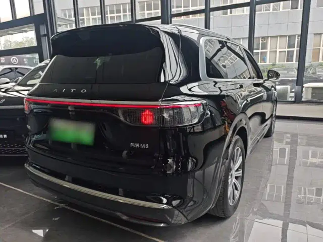 Aito M8 — Фото автомобиля 6