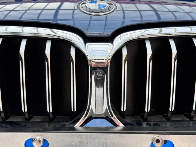 BMW 5 Series — Фото автомобиля 12