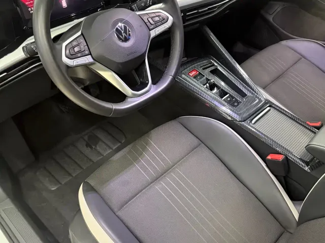 Volkswagen Golf — Фото автомобиля 4