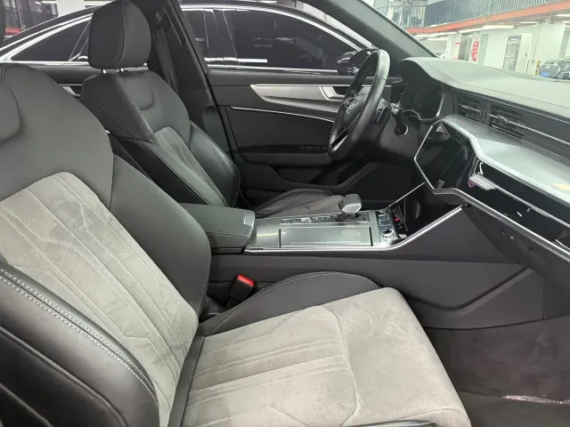 Audi A6L — Фото автомобиля 19