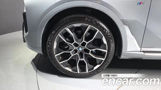 BMW X7 — Фото автомобиля 5