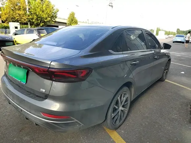 Geely Emgrand — Фото автомобиля 6