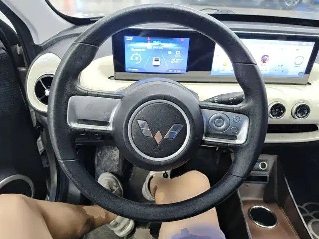 Wuling Bingo — Фото автомобиля 10