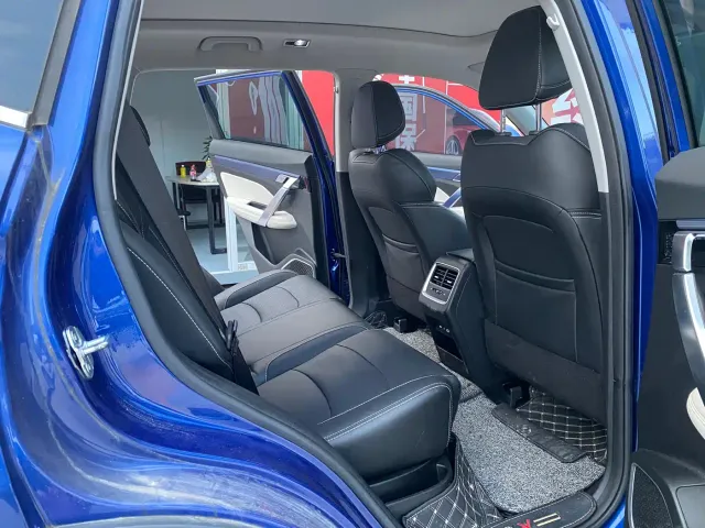 Geely Boyue 2022 Boyue X 1.8TD DCT Smart Connection — Фото автомобиля 12
