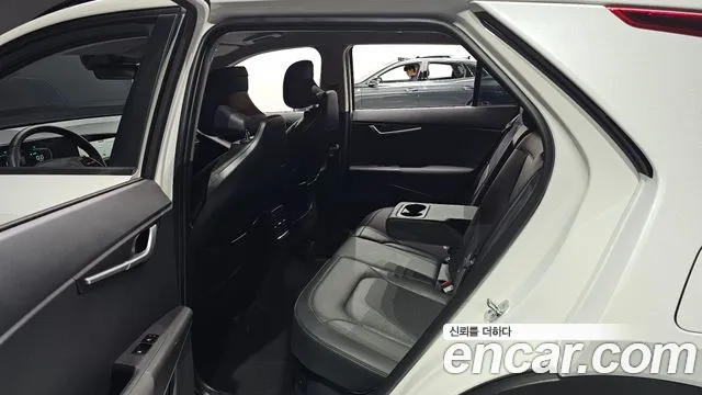 Kia Niro The All New — Фото автомобиля 11