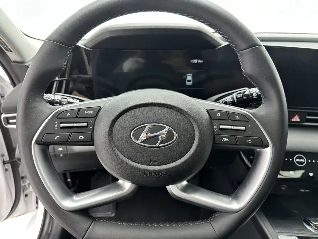 Hyundai Elantra — Фото автомобиля 17