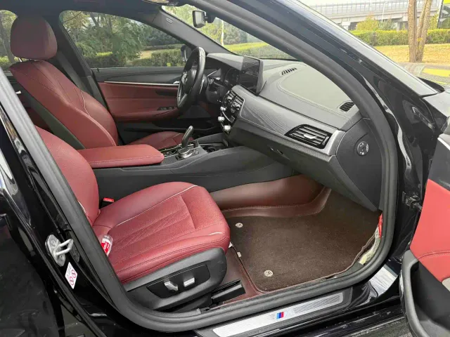 BMW 5 Series — Фото автомобиля 6