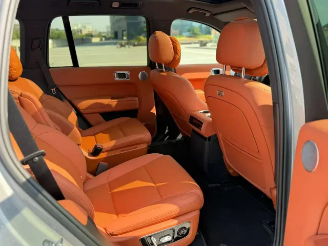 Li Auto L8 — Фото автомобиля 8