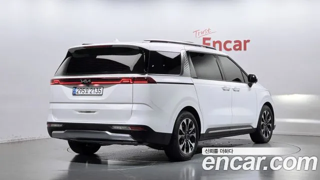 Kia Carnival 4th Gen — Фото автомобиля 2