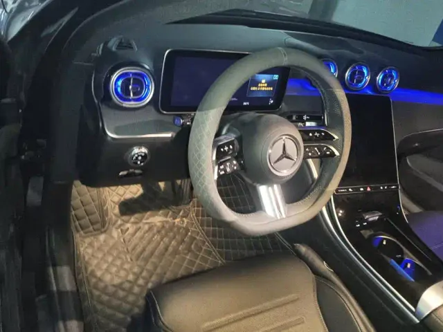 Mercedes-Benz C-Class — Фото автомобиля 12