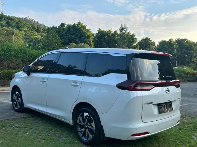 GAC Trumpchi M6 — Фото автомобиля 17